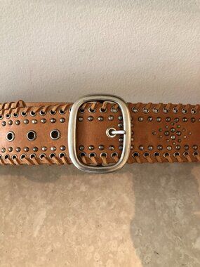 CALVIN KLEIN - 90's Tan Silver Studs Festival Cowgirl Leather Silver Belt - M